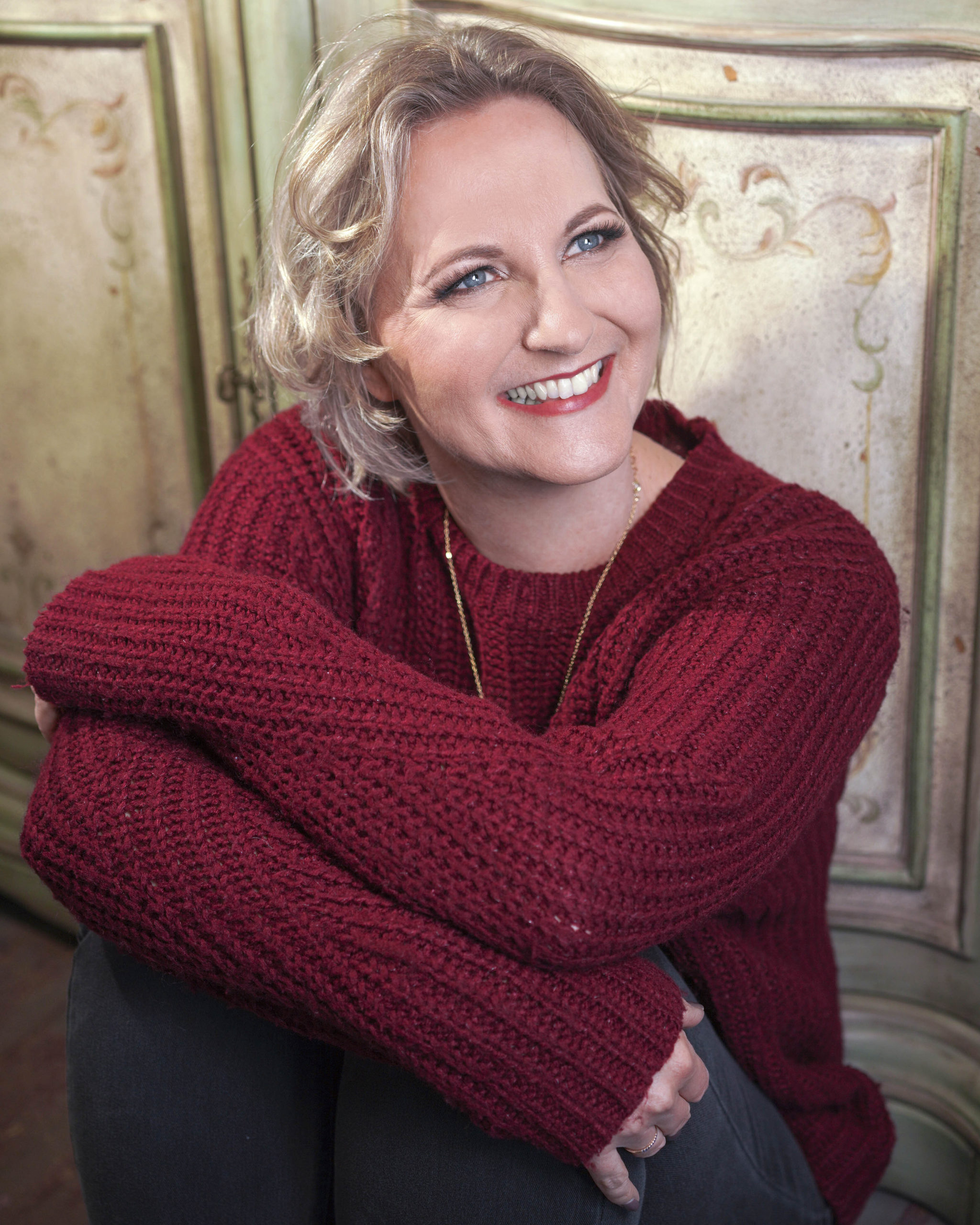 Ingrid - Photo for Back Cover (crop as needed) Kerstin Decook Headshot