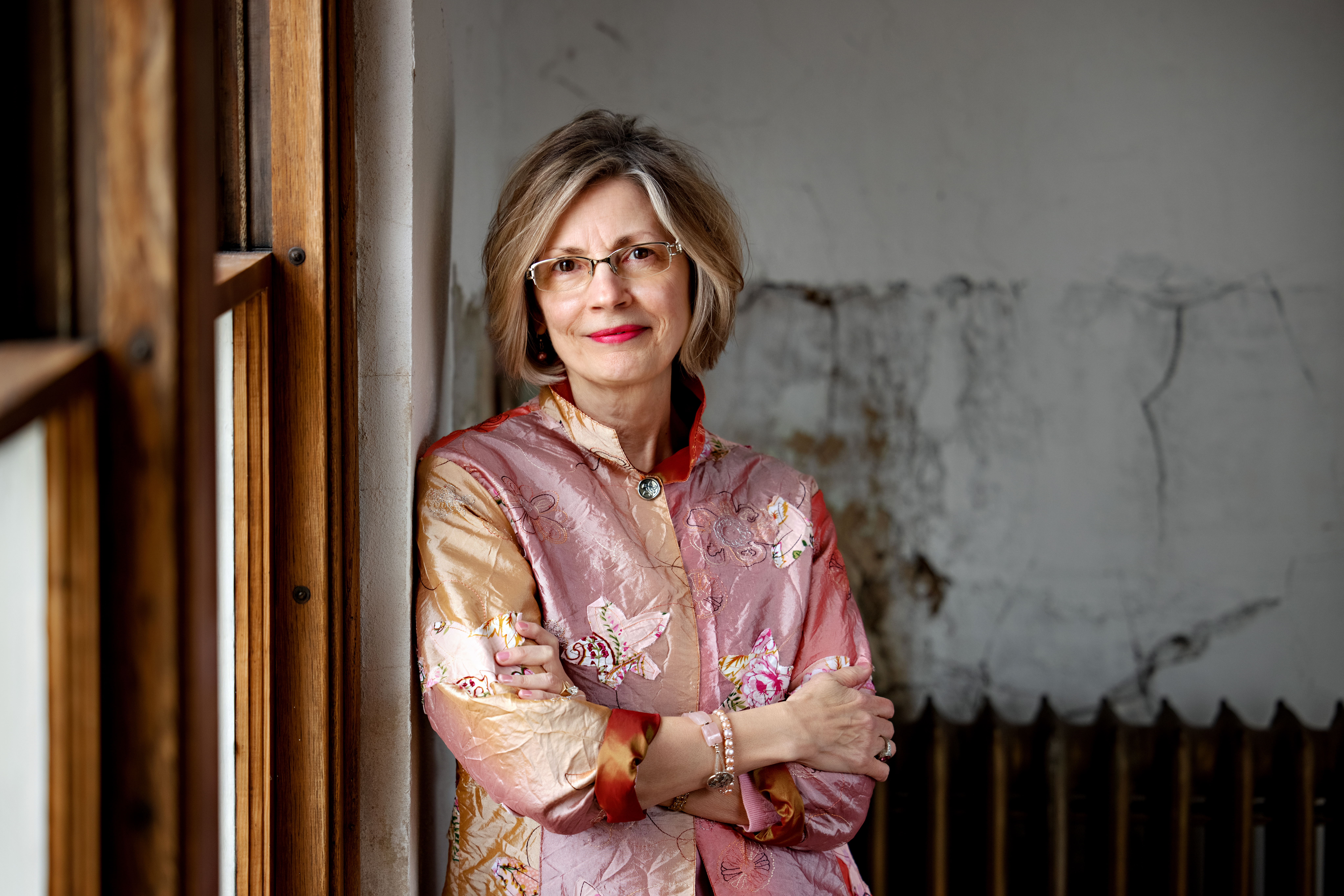 photo to crop for back cover Kerstin Decook Headshot