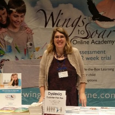 Beth Ellen at Tradeshow